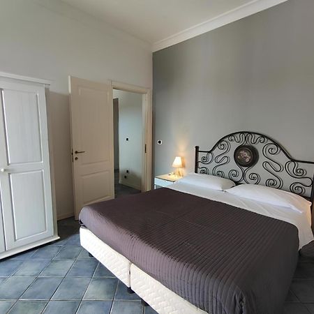 Aparthotel La Rosa Sul Mare Syrakuzy Zewnętrze zdjęcie