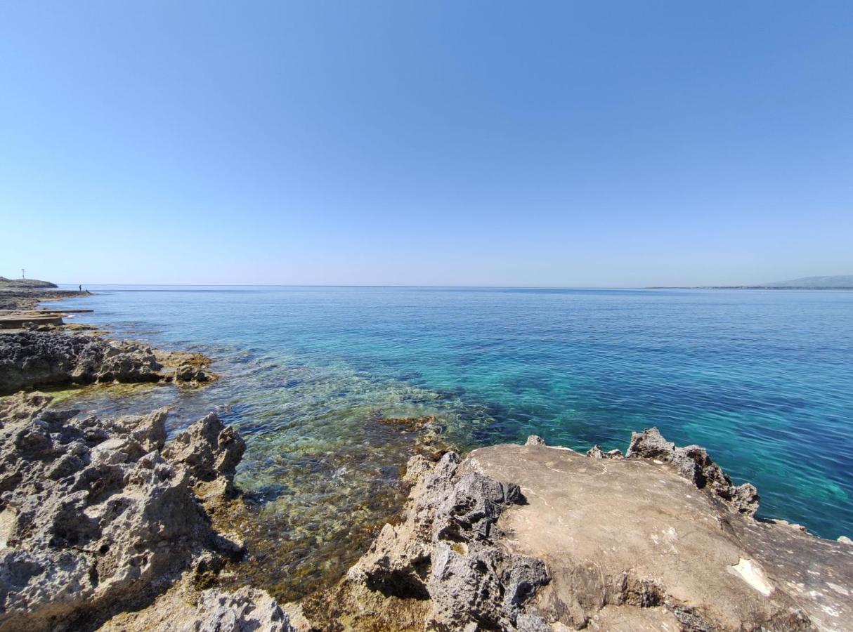 Aparthotel La Rosa Sul Mare Syrakuzy Zewnętrze zdjęcie