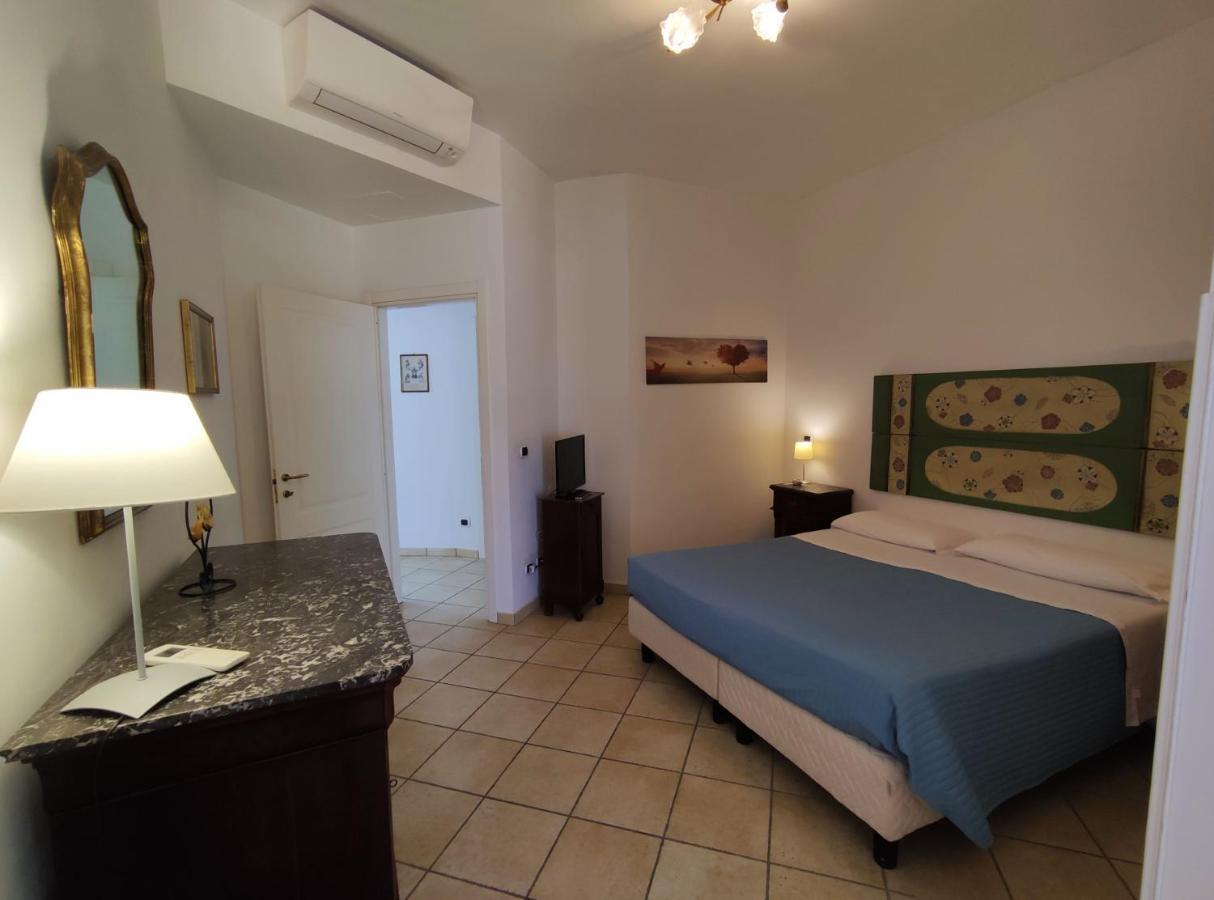 Aparthotel La Rosa Sul Mare Syrakuzy Zewnętrze zdjęcie